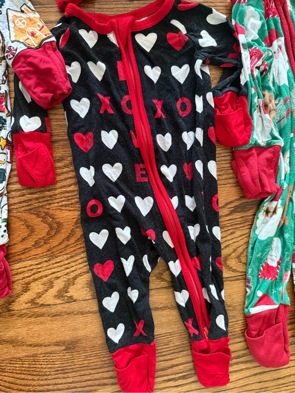 XOXO Valentines zippy